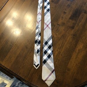 Men’s Burberry Neck Tie